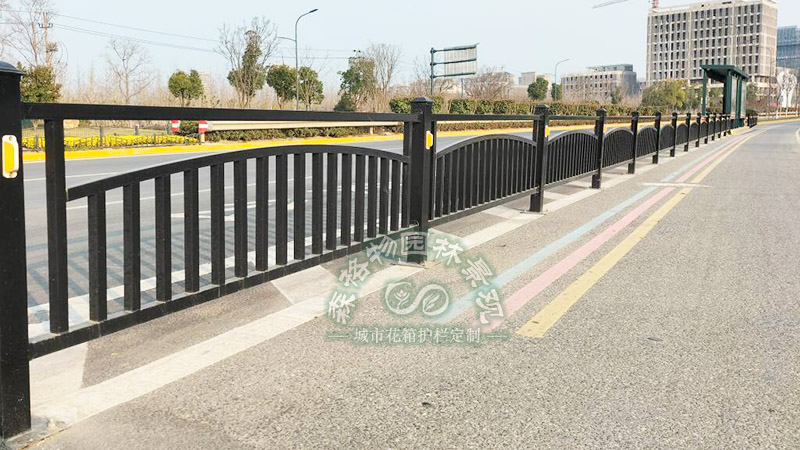 市政道路景觀隔離護(hù)欄