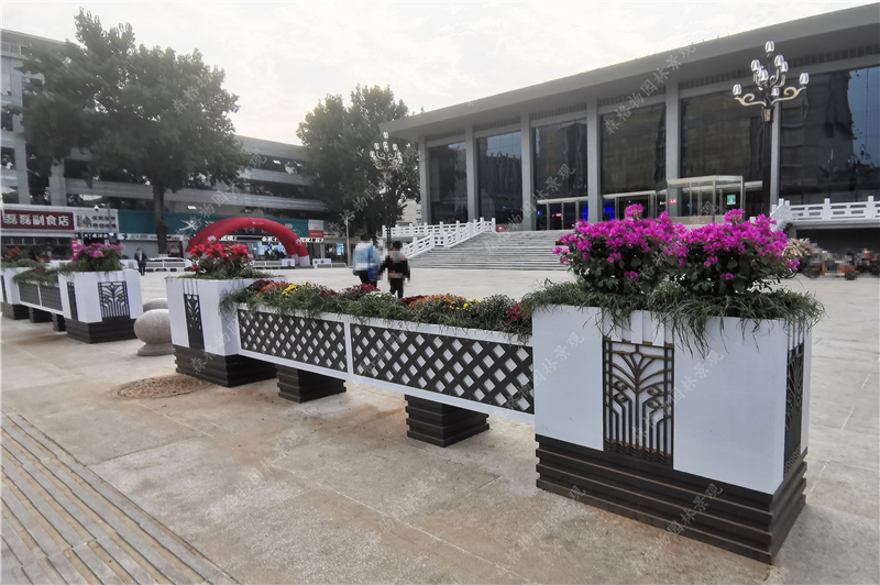 主流PVC花箱的長(zhǎng)度、寬度、高度一般是多少？