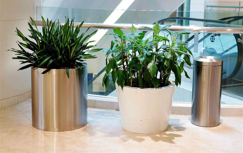 不銹鋼花箱是如何做到排水的？ 