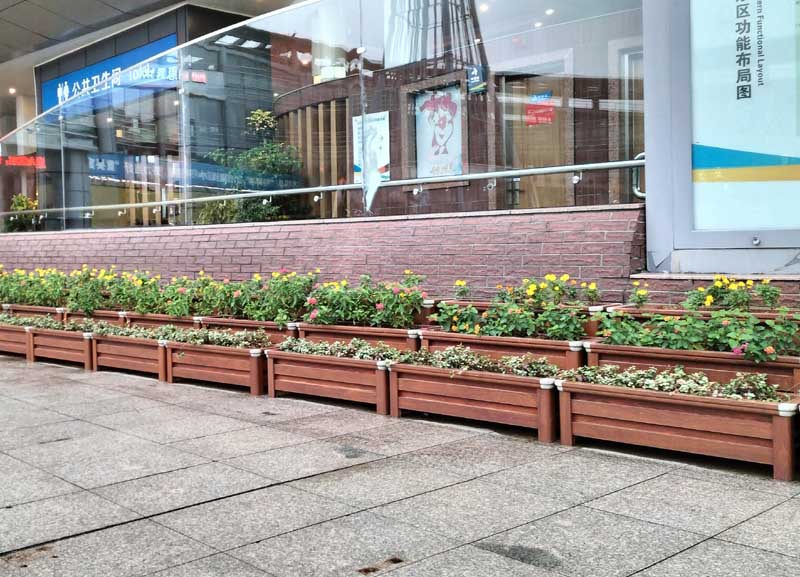 相對于PVC防腐木花箱，鋁合金花箱的缺點(diǎn)有哪些？