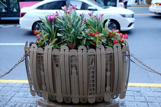 藝術雕刻不銹鋼花箱有哪些突出優(yōu)勢？