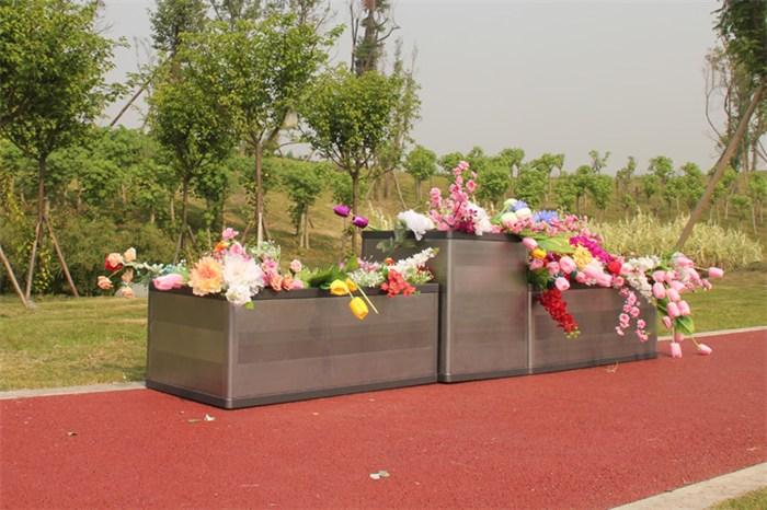 定制道路花箱，需要注意的要點(diǎn)