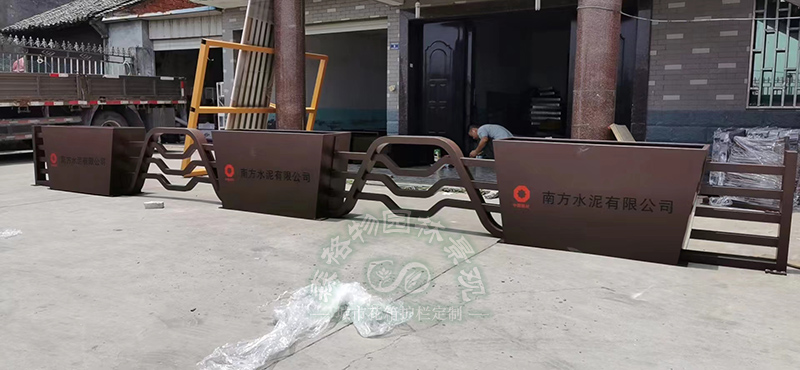 不銹鋼花箱夏天花會(huì)不會(huì)曬死