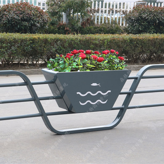 乘風(fēng)破浪護(hù)欄鈑金花箱