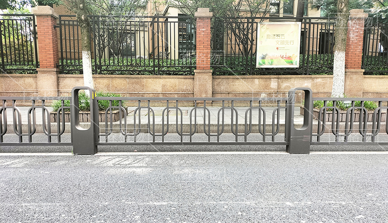 浙江余杭3.5公里花箱護(hù)欄案例