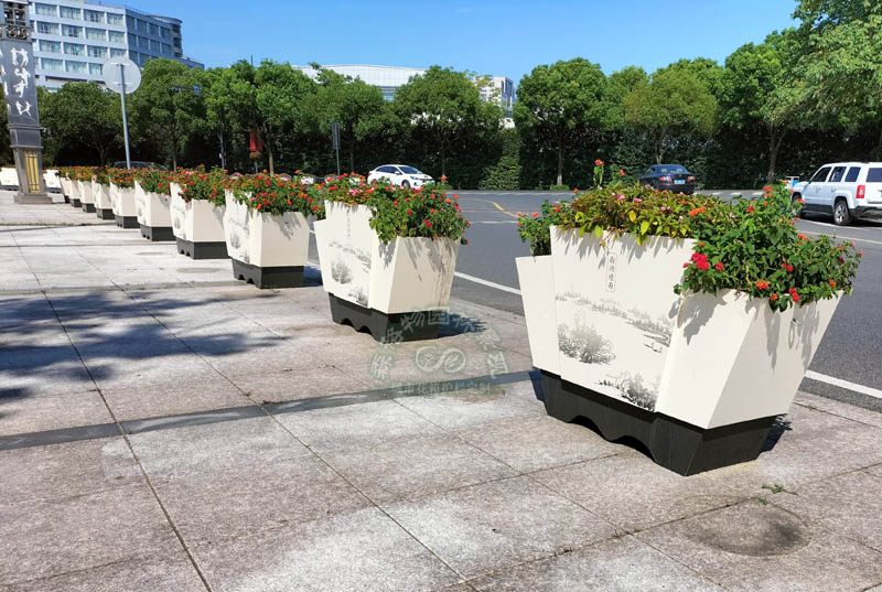 嘉興中心廣場(chǎng)花箱案例