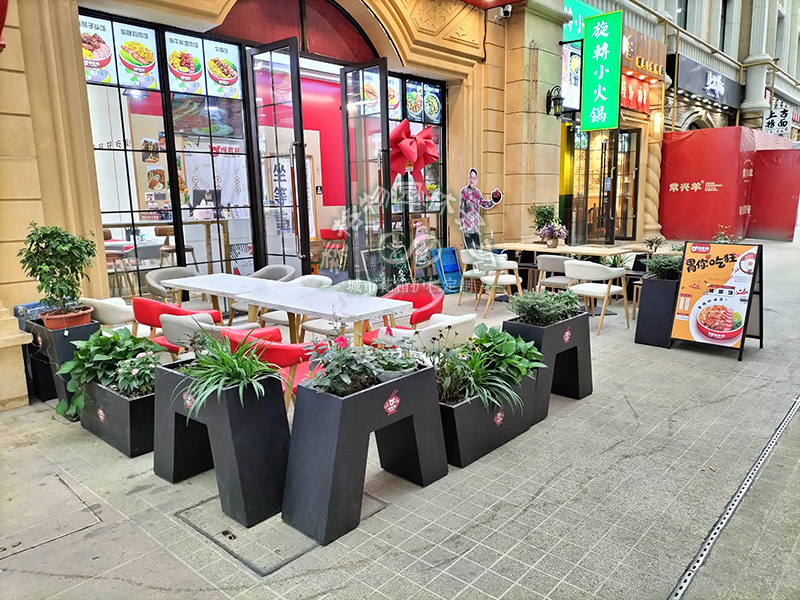 商業(yè)街隔斷花箱