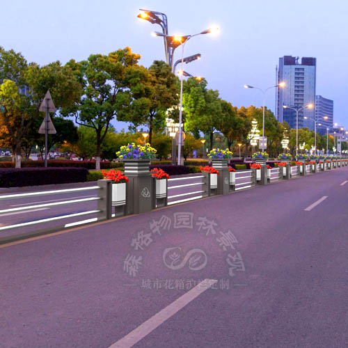 博古通今道路隔離護(hù)欄花箱