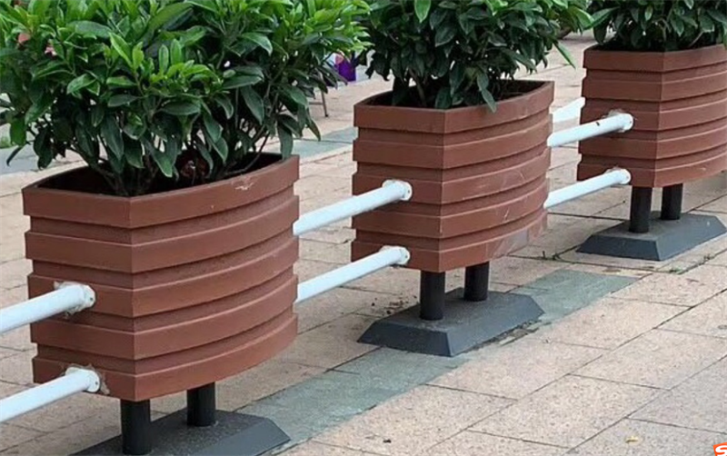 說一說塑木花箱的優(yōu)點(diǎn)