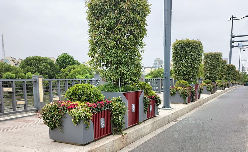 市政道路花箱護(hù)欄的功能