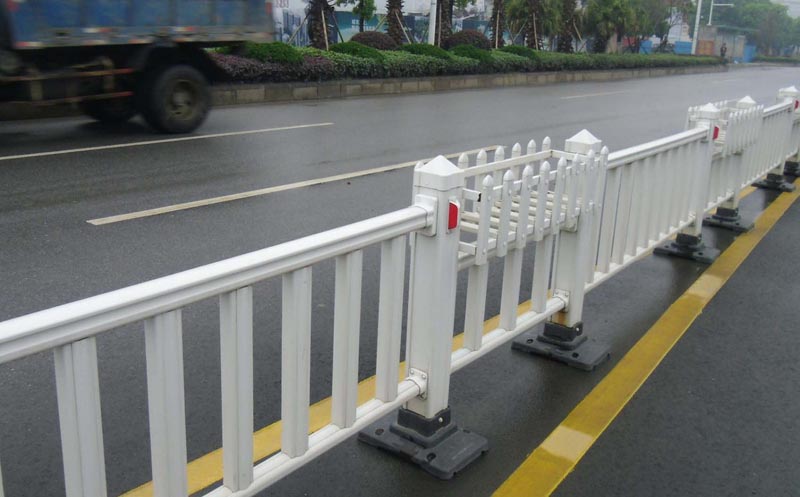 鋅鋼護(hù)欄原材料質(zhì)量如何區(qū)分？