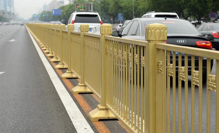 鋅鋼護(hù)欄有什么獨(dú)特的特點(diǎn)？