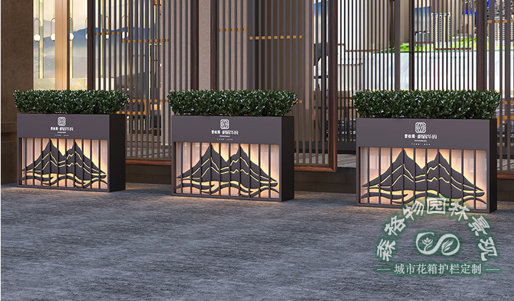 戶外商業(yè)花箱生產(chǎn)廠家講解如何選擇與搭配戶外花箱