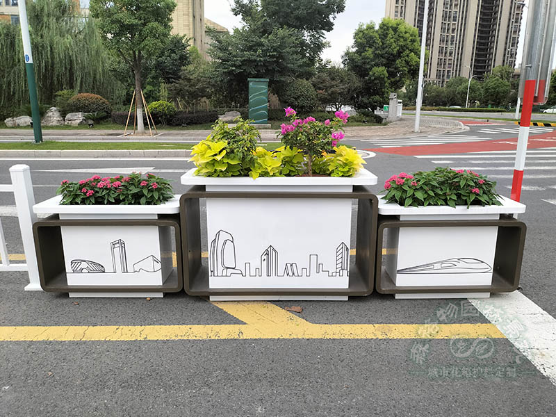 湖南舉辦大型體育賽事亞運(yùn)會(huì)，道路花箱對(duì)提升城市形象的幫助