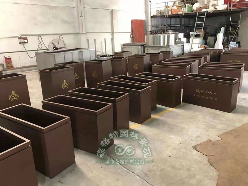 購買戶外花箱需要考慮哪幾點(diǎn)？