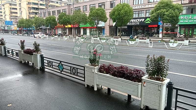 嘉興鋁合金花箱廠家給您介紹下鋁合花箱的優(yōu)點(diǎn)