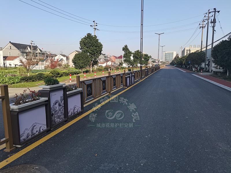 道路花箱及護(hù)欄的組合,在城市發(fā)展中的作用