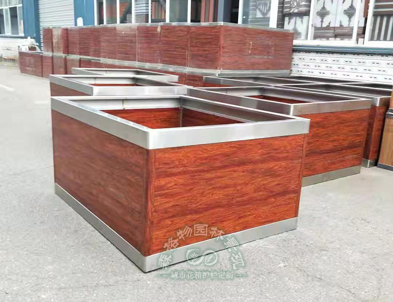 戶外花箱常用的材質(zhì)包括哪幾種
