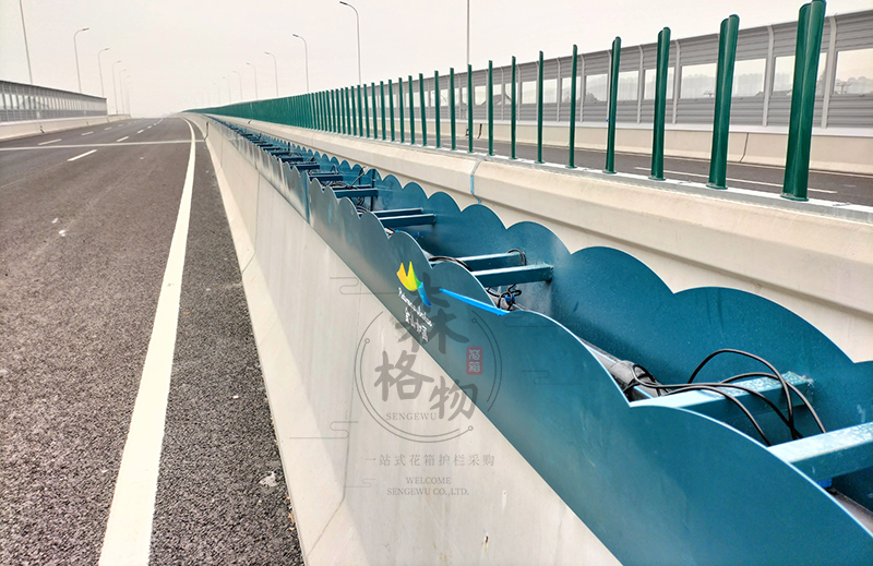 什么是高架橋花槽