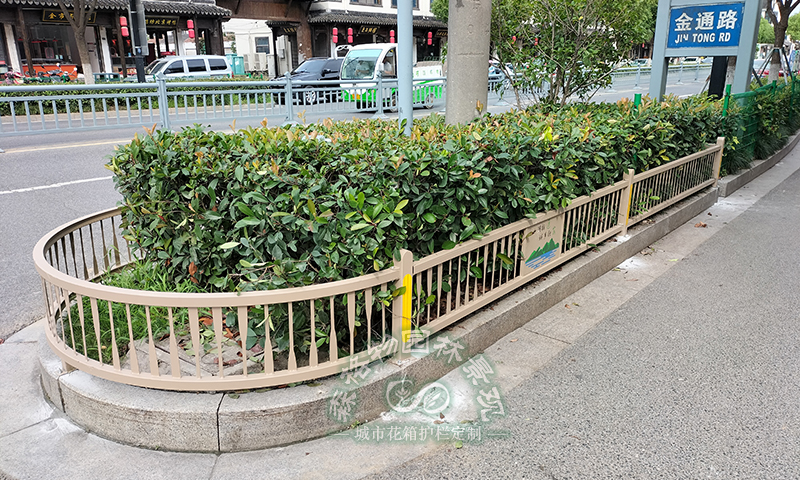 不銹鋼草坪護欄的應(yīng)用領(lǐng)域