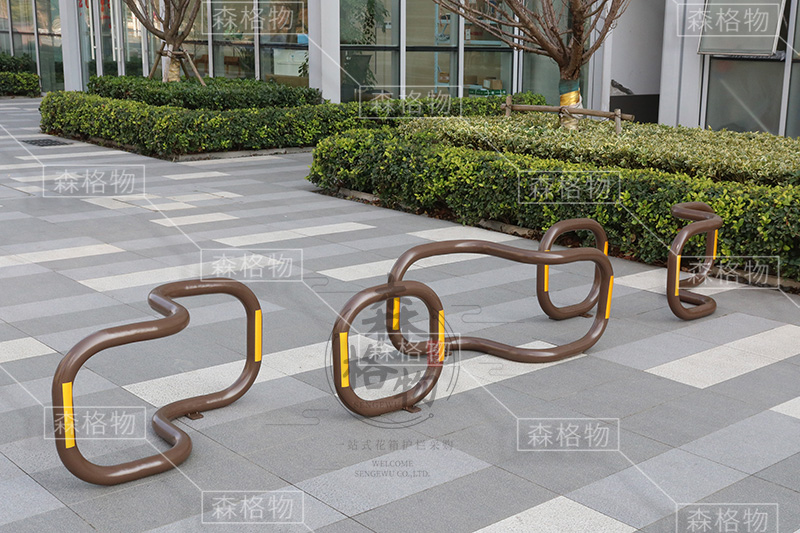 創(chuàng)意不銹鋼圓管鋼管車擋：人車分流的新利器