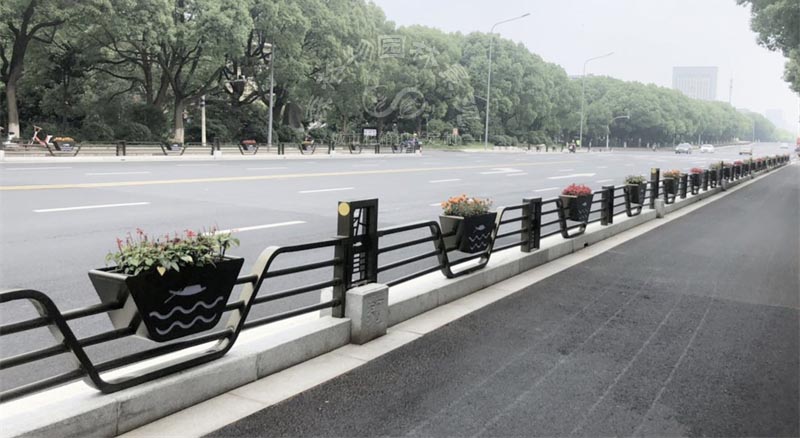 創(chuàng)建文明城市的大殺器:戶外景觀花箱 創(chuàng)建文明城市的大殺器:戶外景觀花箱